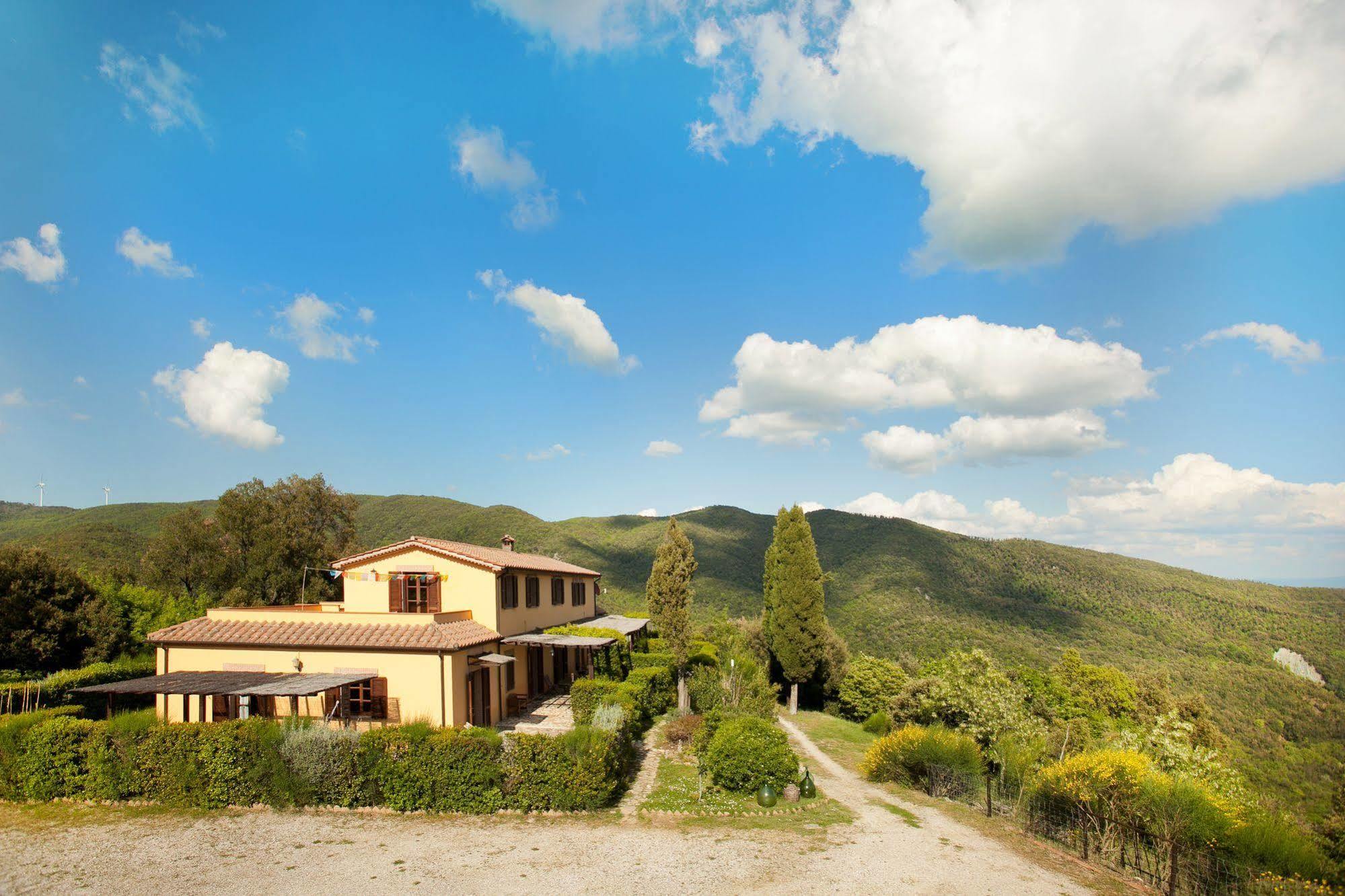 Casale Pundarika Guest House Riparbella Exterior photo